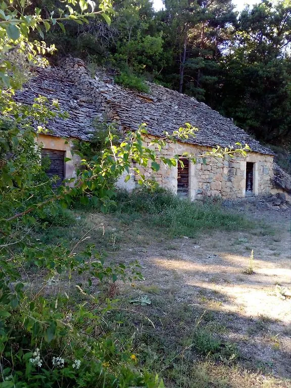 Auberge Les Cardabelles Boyne